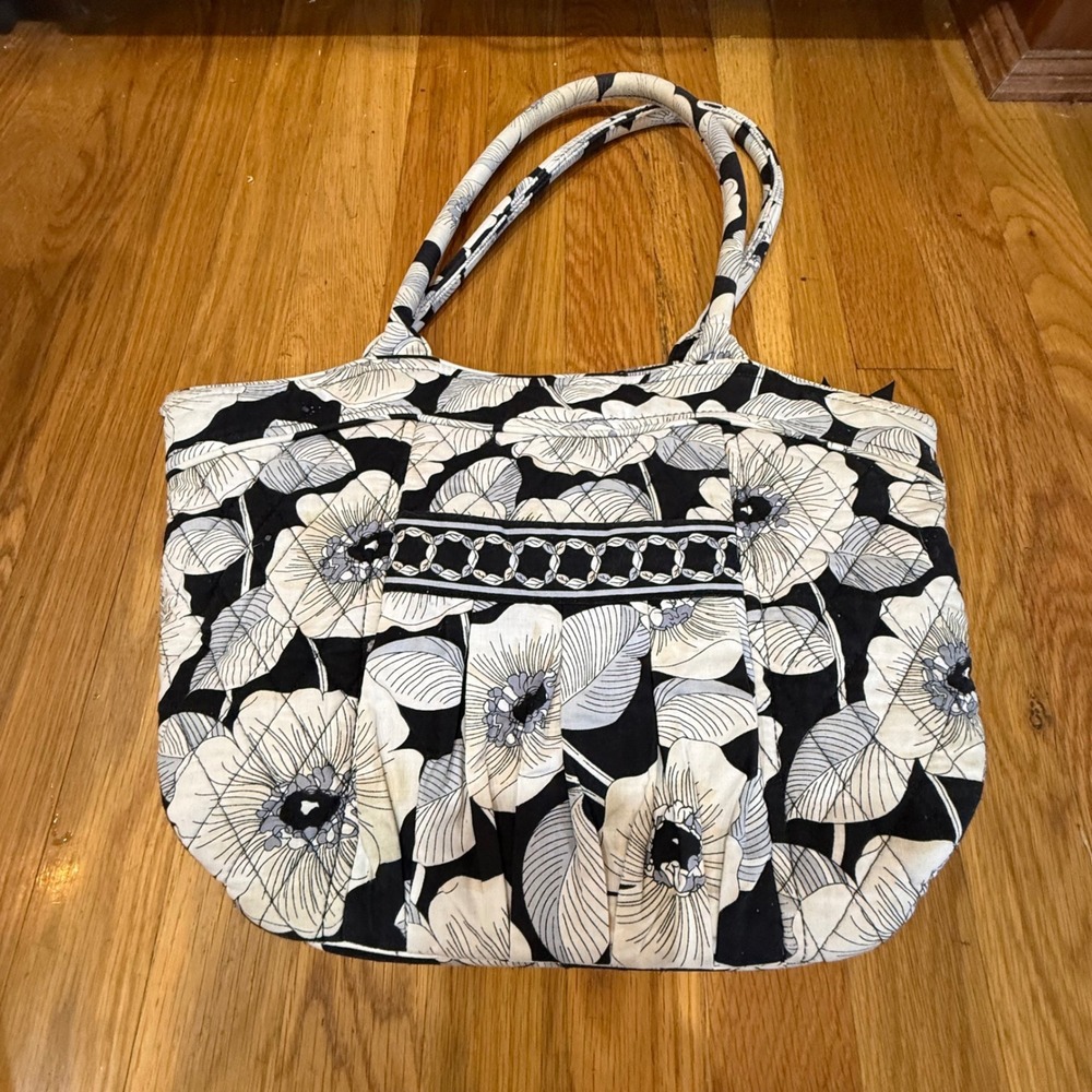 Vera Bradley Camellia Sweetheart Tote Shoulder Bag Purse Black White Floral